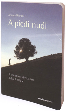 A Piedi Nudi — Libro - 3
