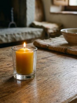 Candela Cilindro in Cera d'Api con Contenitore in Vetro - 4