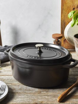 Cocotte Ovale in Ghisa con Coperchio - 10