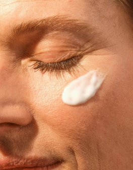 Crema Viso Leggera alla Vitamina C - 4