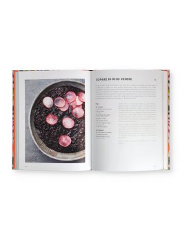 East — Libro - 3
