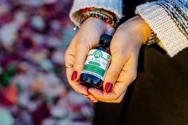Fior di Linfa Viso: Emulsione Rigenerante Effetto Lifting Pelli Secche - Senza Profumo - 5