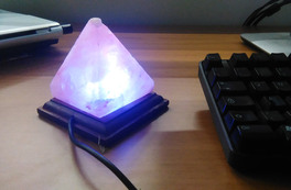 Lampada di Sale Piramide con presa Usb - 4