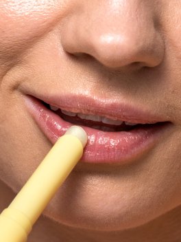 Lucidalabbra Protettivo Lana V Golden Stardust - 5