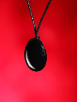 Pendente di Shungite con Cordino Fila - Ovale - 3