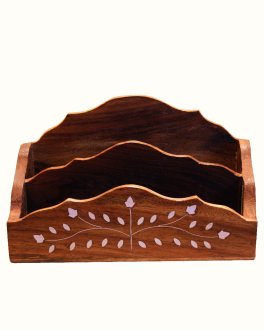 Portalettere in Legno con Intarsi Bianchi - 1