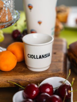 Set 2 Tazzine da Caffè in Ceramica Ironiche "Soorprendimi" - Ciollansia - Anche Meno - 5