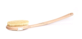 Spazzola da Bagno Ovale con Manico Lungo in Legno e Setole Morbide - 1