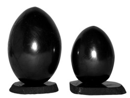 Uovo di Shungite con Supporto - 2