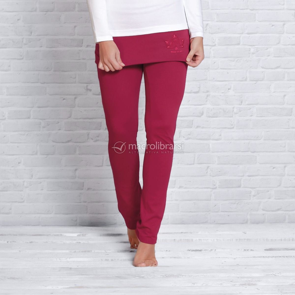 Pantaloni da Yoga in Cotone - Rosso Chiaro di The Spirit of Om -  Macrolibrarsi.it