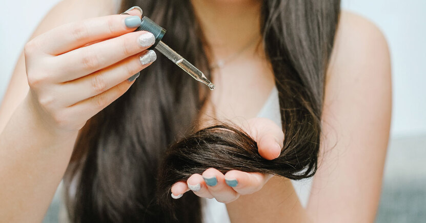 7 oli essenziali per capelli sani e forti