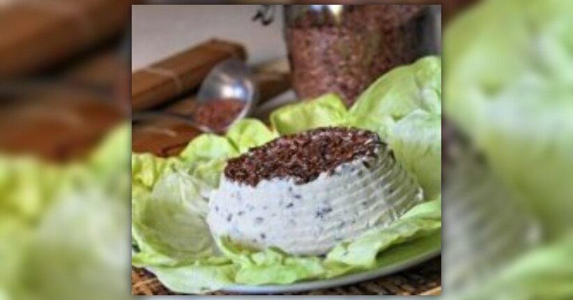 Formaggella fresca ai semi di lino - Estratto da "Formaggi Veg" libro di Grazia Cacciola