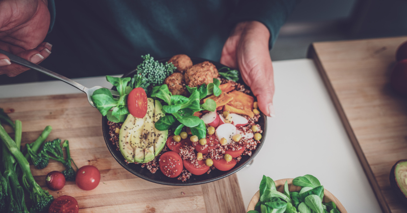 Il dottor Erzegovesi risponde: cosa mangiare per il microbiota?