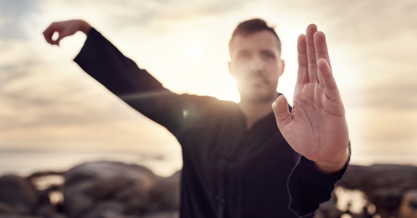 Come ridurre l'insonnia con i movimenti lenti di questa antica pratica cinese (studio recente)