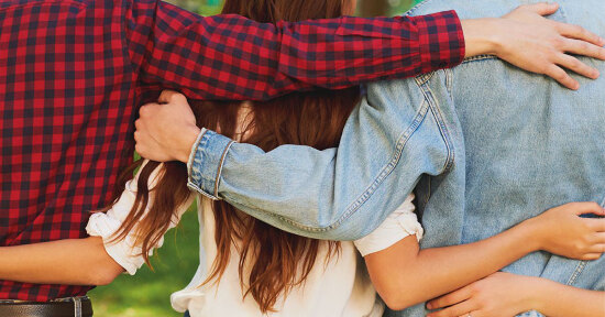 Gioco di squadra, organizzazione e paletti: come sostenere i nostri figli adolescenti