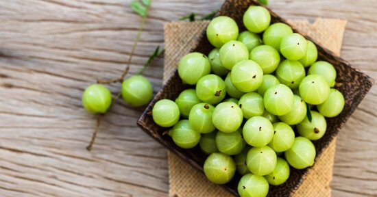 Amla: 10 benefici dell’uva spina indiana