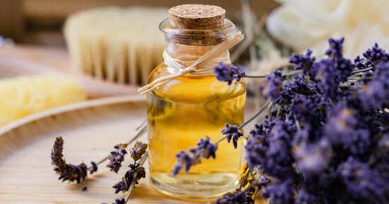 Aromaterapia e oli essenziali: un valido aiuto per superare la quarantena con il buonumore