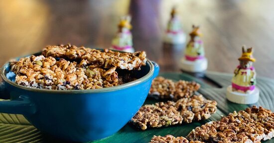 Barrette energetiche al farro soffiato e frutta secca