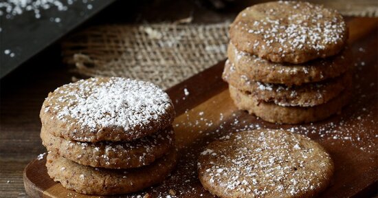 Biscotti friabili ghee e cannella