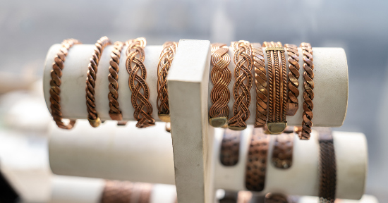 Bracciale in rame: proprietà, benefici e a cosa serve