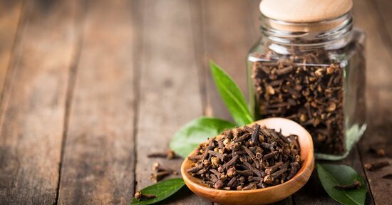 Chiodi di garofano: 10 benefici per la salute