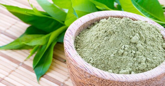 Coccoliamo pelle e capelli con le polveri ayurvediche