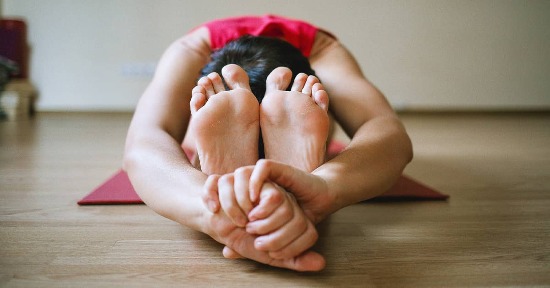 Elimina lo stress con lo yoga: scopri la regola fondamentale del "fare ordine per creare spazio"