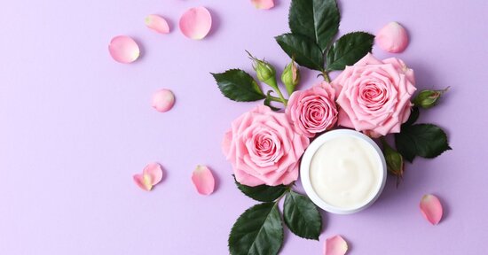 Erboristeria fai da te: crema viso antirughe