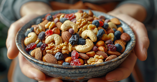 Frutta secca: spuntini sani e gustosi per adulti e bambini