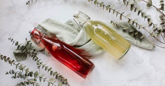 Kefir d’acqua - una bevanda fermentata super dissetante