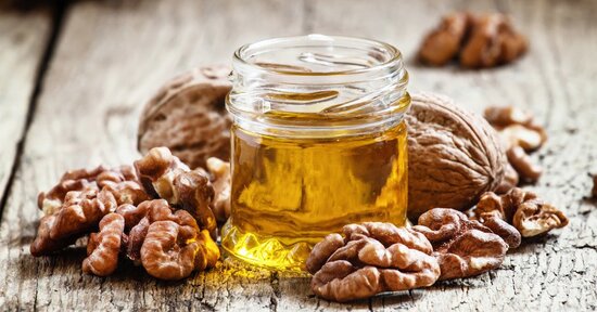 L’olio di noci: tutti i benefici in cosmesi
