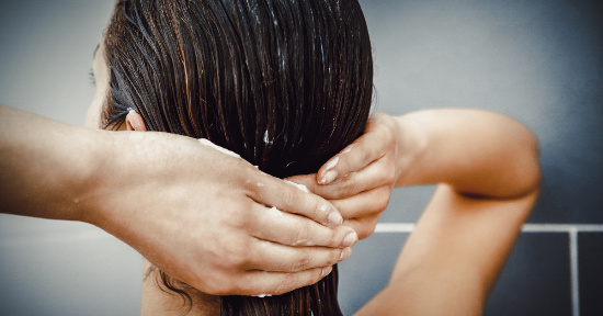 La guida definitiva per scegliere con cura il tuo balsamo per capelli
