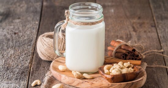 Latte di anacardi: proprietà e ricetta