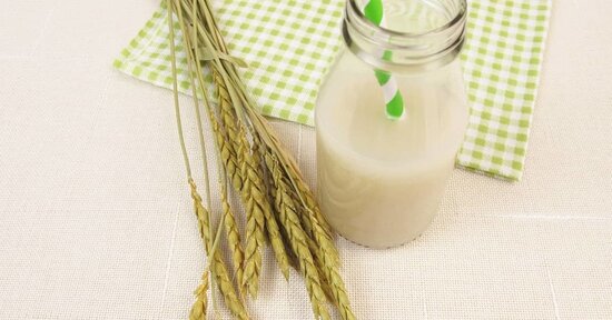 Latte di farro fatto in casa