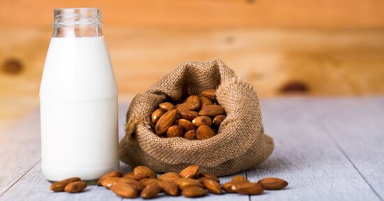 Latte di mandorla: 3 ricette per utilizzarlo