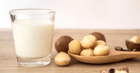 Latte di noci di macadamia fatto in casa