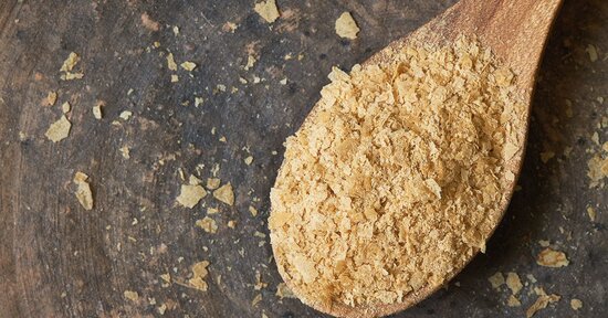 Lievito alimentare: benefici, utilizzi, ricetta e controindicazioni