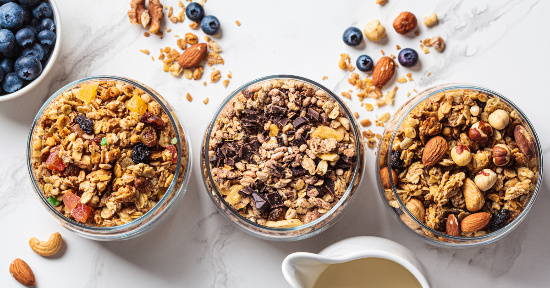 Muesli e granola fatti in casa: la colazione sana e senza zuccheri aggiunti