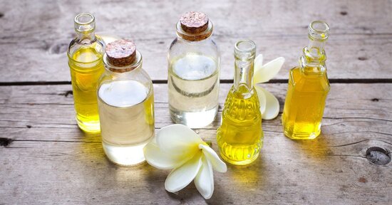 Olio di mandorla, olio di jojoba, olio di calendula