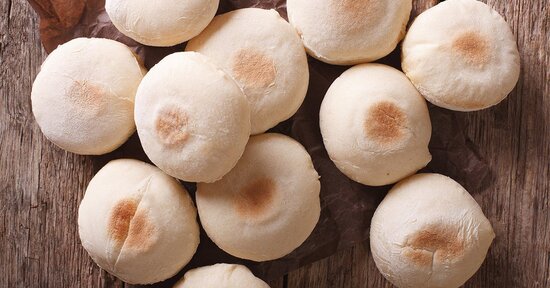 Panini semintegrali veloci in padella: la mia ricetta con 1 solo ingrediente