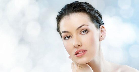 Pelle impura: quali sono i cosmetici adatti (e quali da evitare)?