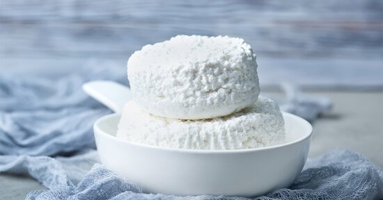 Ricotta fatta in casa: ricetta a 3 ingredienti