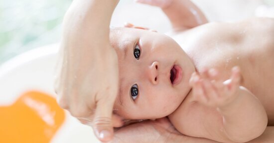 Shampoo per bambini fatto in casa con ingredienti naturali