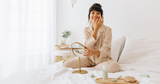 Skincare minimalista naturale: cos’è, come funziona e quale routine scegliere per ogni tipo di pelle