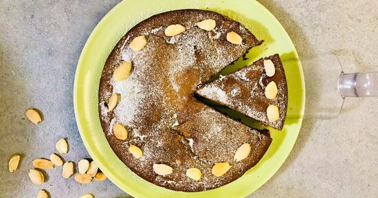 Torta alle pere e finto cioccolato