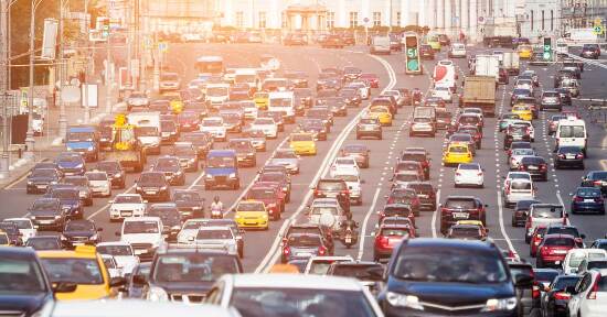 L'esperto: "Ecco perché l'auto elettrica non è davvero sostenibile"