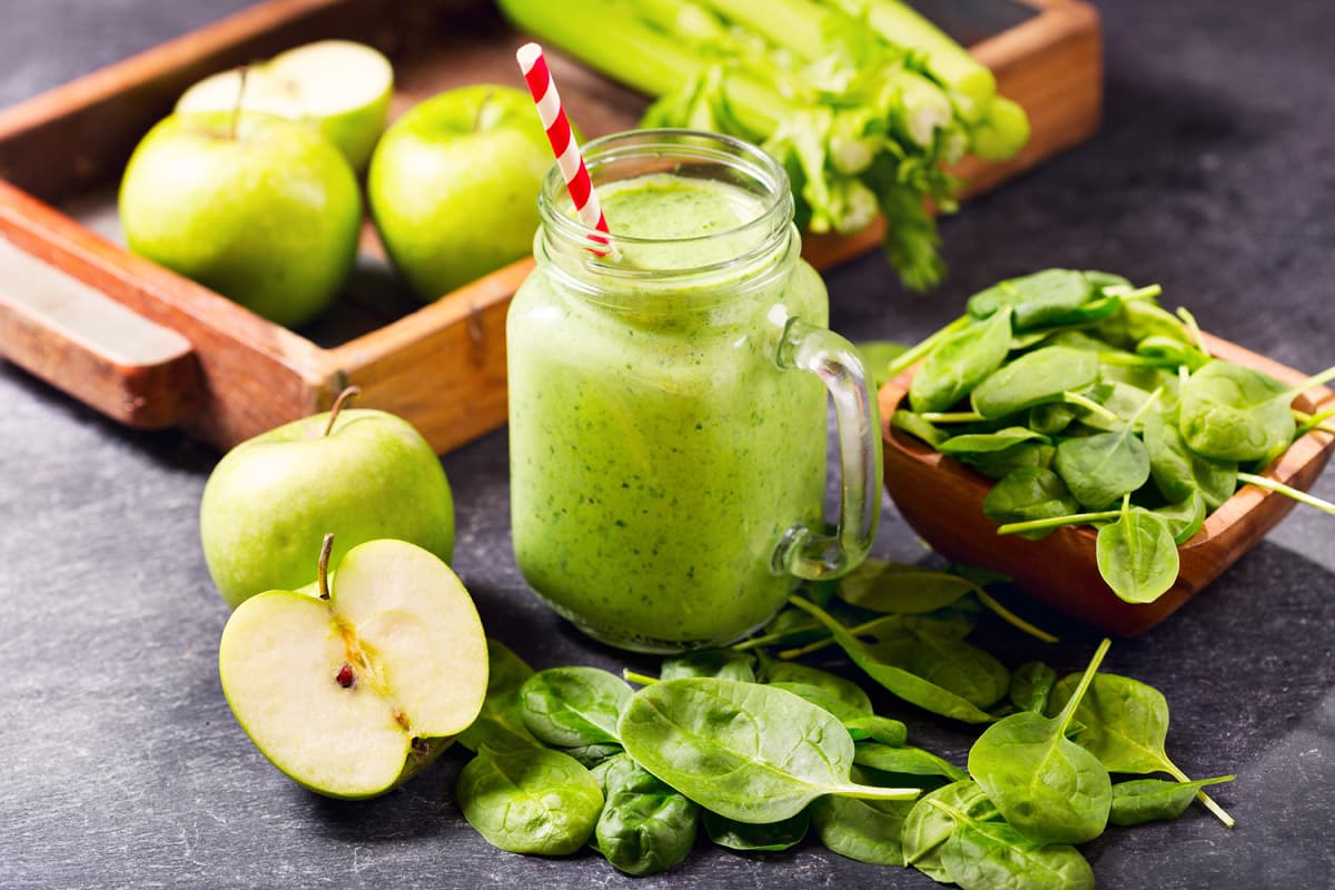 Frullato verde agli spinaci e Granny Smith