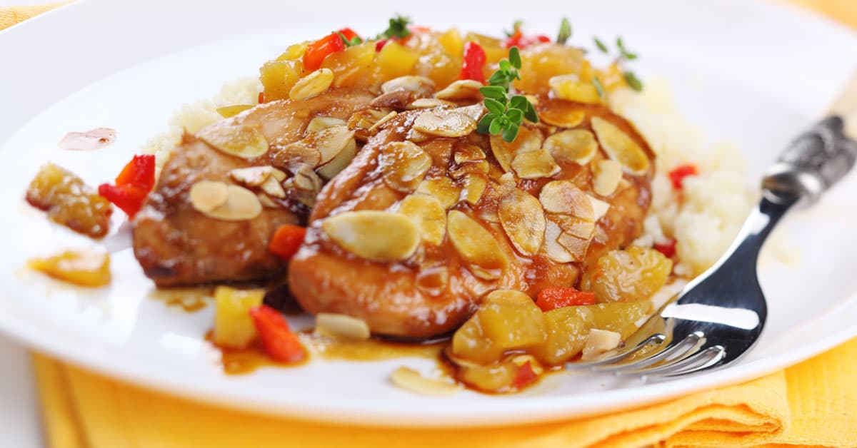 Pollo cremoso alle mandorle