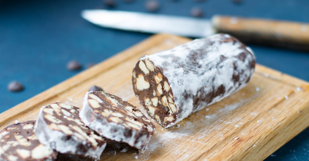 Salame di cioccolato con anacardi