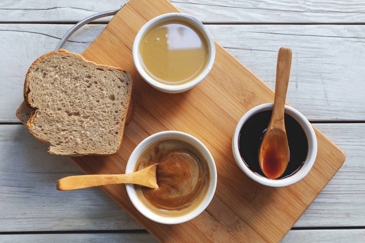Crema di tahin e umeboshi da spalmare